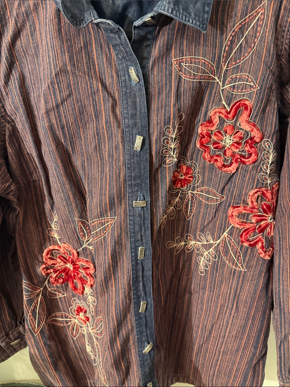 Vintage Liz & Me Embroidered Floral Button-Up Denim Shirt/jacket embroidered - Picture 9 of 9